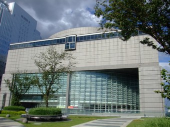 ���m�|�p�����Z���^�[