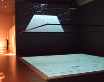 �~���[�W�A���J�t�F