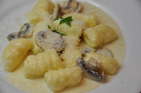 �t���[�c�T���_