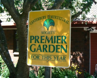 �c����������̎�܊Ŕ�