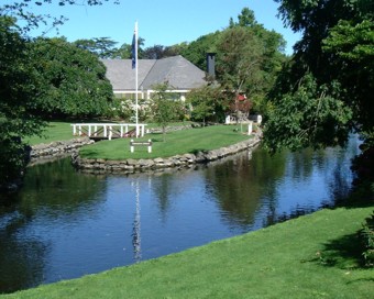 ���i�E���F�C���̃G�C�{����