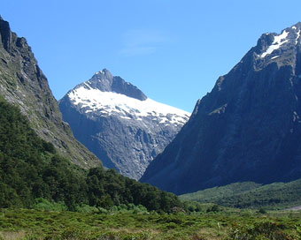 �A�[�~�e�[�W�z�e�������