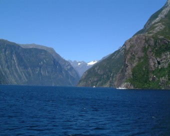 �A�[�~�e�[�W�z�e�������