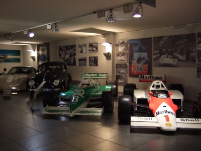 �i�|���V�F�~���[�W�A���j